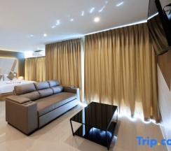 Люкс в La Vista Patong Hotel