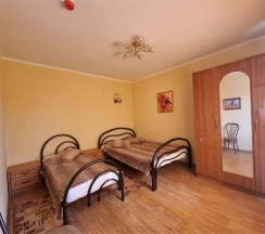 2-х комнатный улучшенный в Райский уголок