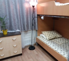 Кровать в общем номере (общая ванная комната) в Агат