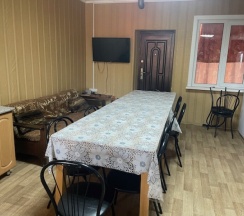 4 местный номер "Эконом" с 2 двуспальными кроватями в Иван-Чай