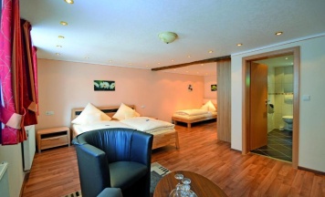 Трёхместный номер Standard в Hotel Gästehaus auf der Lay