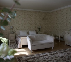 Номер люкс семейный в Келарская набережная