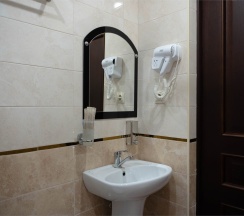 Двухместный номер с 1 кроватью или с 2 отдельными кроватями и с балконом в Deluxe