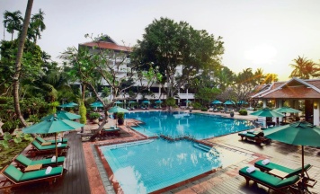 Люкс семейный в Anantara Riverside Bangkok Resort