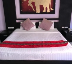 Двухместный номер Deluxe двуспальная кровать в Zip Lounge & Apartments