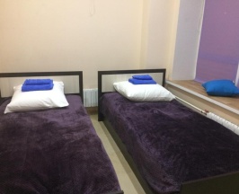 Номер эконом с 2 односпальными кроватями в Арт-Хостел