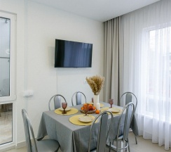 Апартаменты "На листопадной 15А" в Саквояж