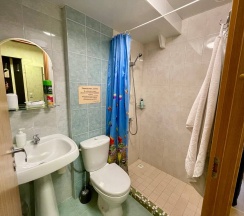 Стандарт двухместный с двуспальной кроватью в Чайка