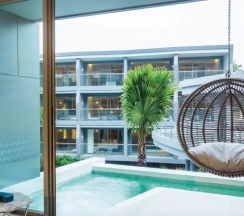 Номер SIS Directly Access Into a Jacuzzi Pool в The SIS Kata Resort — Adult Only