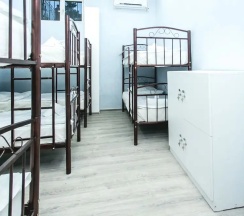 Кровать в общем номере (мужской номер) в Хостел Sherlock Homes Баку