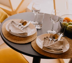 Глэмп №7 уединенный на дереве в Vyborg Bay