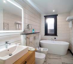 Люкс в Opera Wellness Hotel