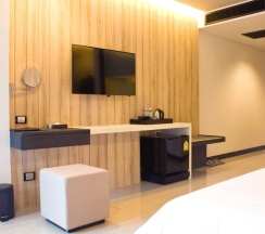 Двухместный номер Deluxe с видом на море 2 отдельные кровати в Tsix5 Phenomenal Hotel Pattaya