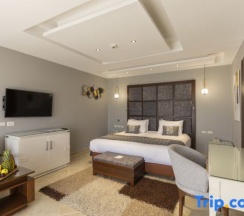 Люкс Posh Club Jacuzzi в Sunrise Crystal Bay Resort
