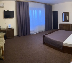 Полулюкс/Junior suite в Украина