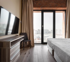 Grand апартамент для 8-ми гостей с видом на город в Sv Loft Apart