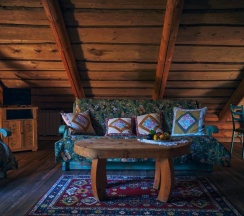 4-местный номер студия с 2 односпальными кроватями (мансарда) в Чеховская дача