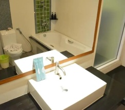 Двухместный номер Делюкс двуспальная кровать в Zephyr Grand Hotel