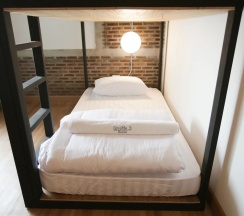 Двухместный номер Standard двухъярусная кровать в Give Me 5 Hostel