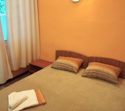 2-комнатный номер стандарт с 2 односпальными и 1 двуспальной кроватью в Пальма