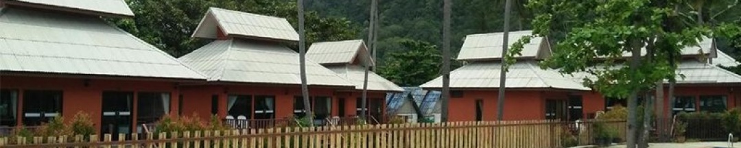 Двухместный номер Deluxe с балконом и с видом на сад двуспальная кровать в Lanta Cottage