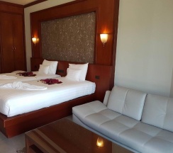 Двухместный люкс двуспальная кровать в Erawan Hotel