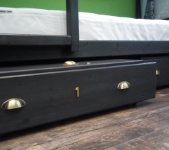 Кровать в общем номере (мужской номер) в Hostel 1703