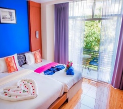 Двухместный номер Deluxe двуспальная кровать в Kata Blue Sea Resort