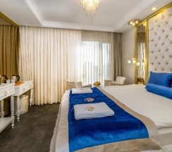Одноместный номер Deluxe с видом на город двуспальная кровать в Les Lion Luxury Spa