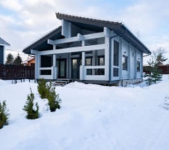 Дом из бруса с камином и баней из осины 4+2 в Snhaus