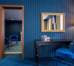 Люкс (2-х комнат) в Benamar Hotel