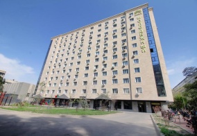 Отель New and cozy studio in the best area! 4 в Алматы