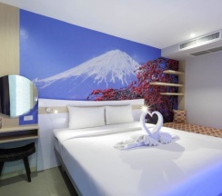 Двухместный номер Deluxe двуспальная кровать в The AIM Patong Hotel