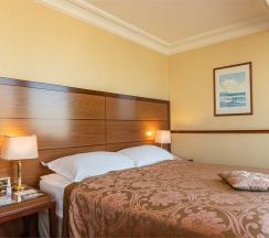 Стандарт с видом на Реку в Золотое кольцо