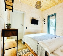 (3А) A-Frame 6х в Черногория на Родниковой