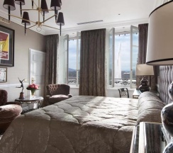 Двухместный номер Exclusive с видом на озеро двуспальная кровать в Hotel d'Angleterre Geneva
