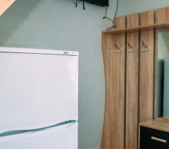 Четырёхместный коттедж с балконом и с красивым видом из окна в Камменка
