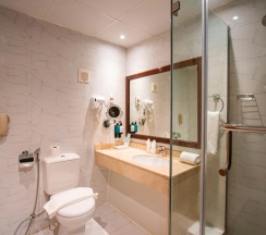 Двухместный номер Premium (2 отдельные кровати) в BM Beach Hotel