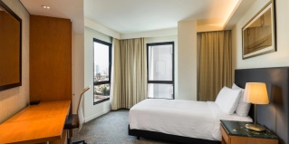 Пхра-Прадэнг: Отель Chatrium Sathon Bangkok