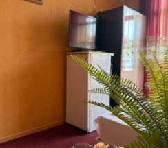 Трёхместная комната с балконом в Л Этуаль