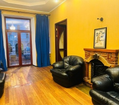 Апартаменты 2 спальни с камином у Банковского мостика в Dere-apartments