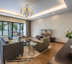 Вилла с 3 комнатами рядом с пляжем в Vinpearl Resort & Spa Nha Trang Bay