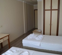 Двухместный номер Standard с видом на окрестности 2 отдельные кровати в Ayvalik Palas Hotel