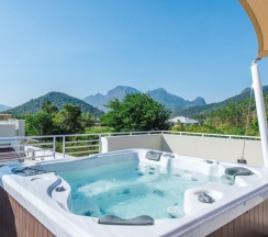 Апартаменты Premium с 2 комнатами с красивым видом из окна в Отель The Oriental Beach Pearl