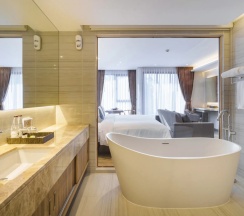 Двухместный номер Deluxe двуспальная кровать в The Marin Phuket