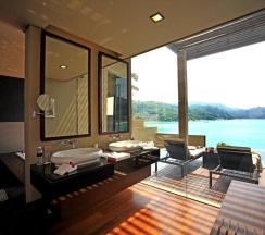 Люкс Grand с видом на бассейн в Impiana Private Villas Kata Noi