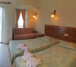 Двухместный номер Standard с балконом 2 отдельные кровати в Oykun Hotel