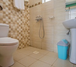 Номер Executive в Ntinda Bypass Hotel