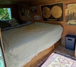 Sleepy в Hippy Hotel
