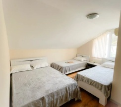 Четырёхместный номер Standard в Папа и море